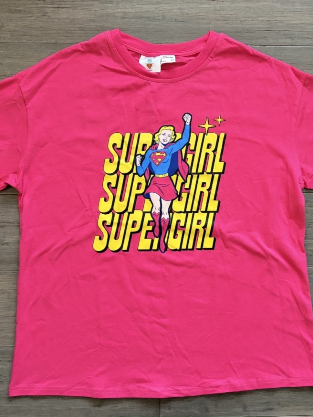 NWT PatPat DC Super Girl Women's Medium Bright Pink Graphic T-Shirt Tee